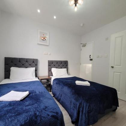 Argyle Square Hotel - image 21