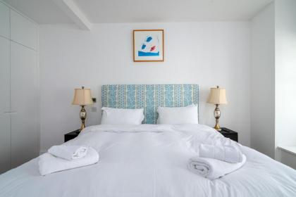 GuestReady - Modern Flat in Fulham - image 13
