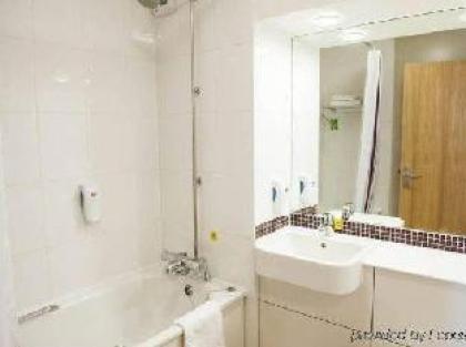 Premier Inn London Gatwick Airport East - image 4