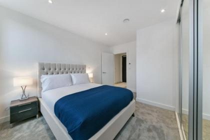 Spitafields Wentworth Apartment - image 10