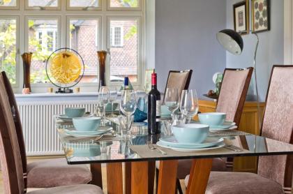 Delightful apartment in prime location near Hampstead Heath by UnderTheDoormat - image 22