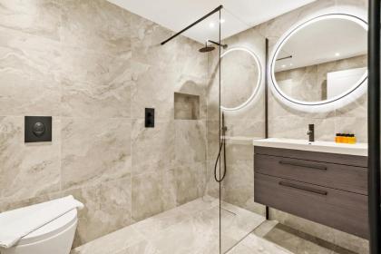 Executive 1 & 2 Bed Apartments in heart of London FREE WIFI by City Stay Aparts London - image 13