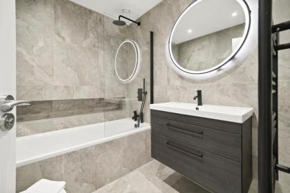 Executive 1 & 2 Bed Apartments in heart of London FREE WIFI by City Stay Aparts London - image 17