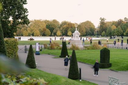 Sonder Kensington Gardens - image 18