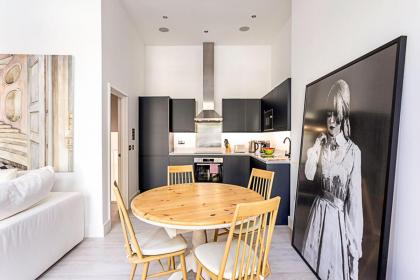 Elegant 3 bed apartment in Earls Court - image 11