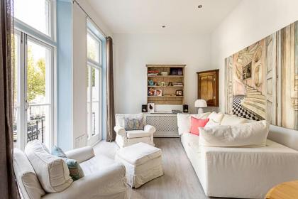Elegant 3 bed apartment in Earls Court - image 8