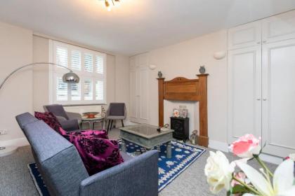 Spacious 1 Bedroom Garden Flat near King's Road