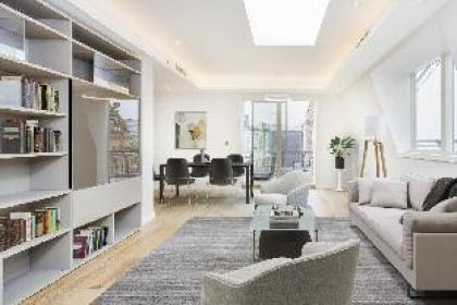 Prime Covent Garden Apartment - image 10