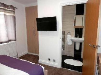 London Plus Heathrow B & B