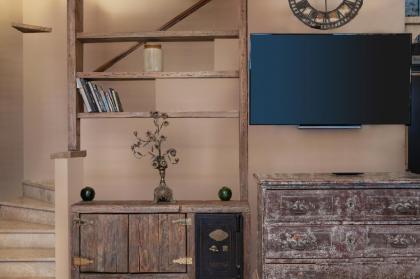 Stone Built Vintage Chic House in the Heart of Knightsbridge - image 10