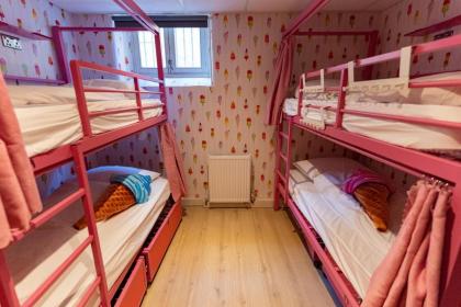 Hostelle - women only hostel London - image 19