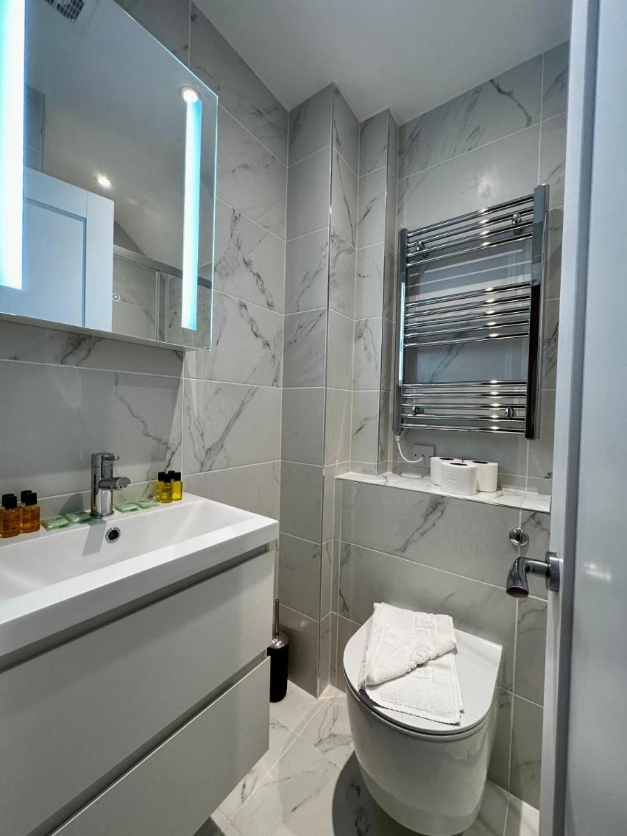 Modern Apartments in Paddington Central London FREE WIFI by City Stay Aparts London - image 2