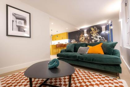 Three Bedroom Apartments near Spitalfields Market and Tube Station