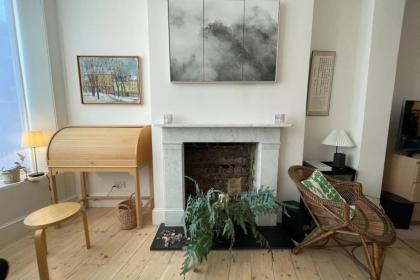 Beautiful 4 Bedroom Family Home in Clerkenwell - image 24