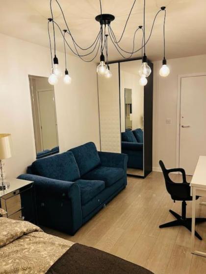 Wharf Road N1 7EW - image 21