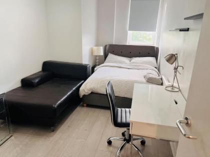 Wharf Road N1 7EW - image 22