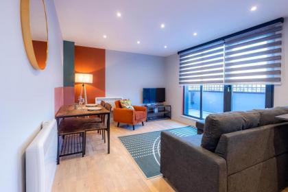 Luxurious Apartments Hackney near Train Station - image 26