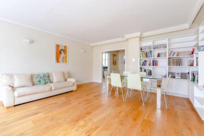 Spacious and Central 3 Bedroom House in Paddington - image 11