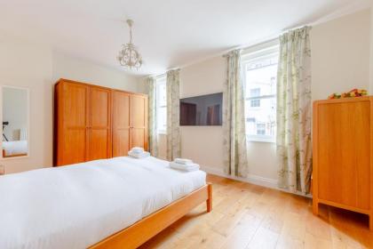 Spacious and Central 3 Bedroom House in Paddington - image 19