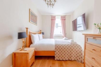 Spacious and Central 3 Bedroom House in Paddington - image 2
