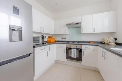Spacious and Central 3 Bedroom House in Paddington - image 5