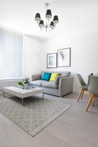 Shoreditch London  Modern Two-Bedroom Serviced - main image