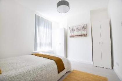 Shoreditch London  Modern Two-Bedroom Serviced - image 5