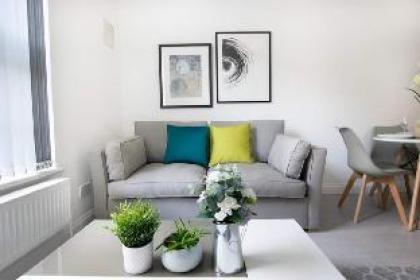 Shoreditch London  Modern Two-Bedroom Serviced - image 6