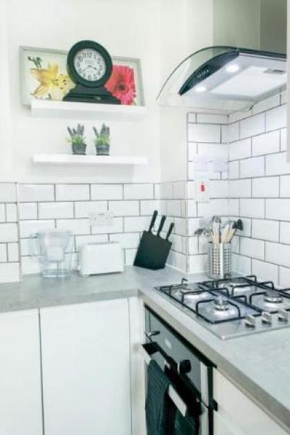 Shoreditch London  Modern Two-Bedroom Serviced - image 7