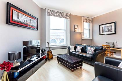 Chic Farringdon Flat