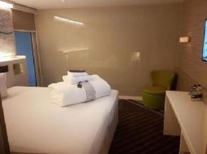 Hub by Premier Inn London Westminster Saint James' Park - image 5
