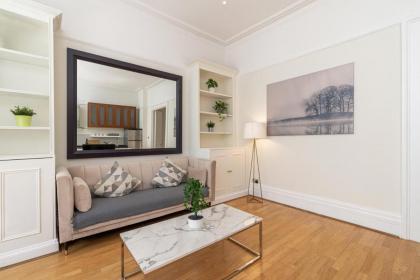 Stay at Kensington and Knightsbridge - image 22