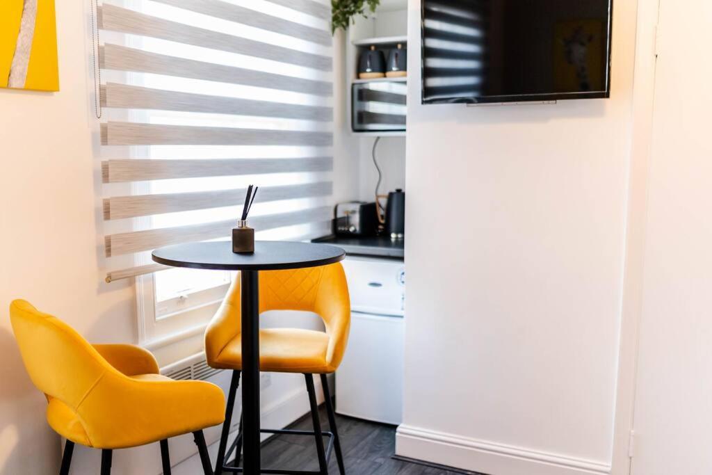 Lovely self contained studio-5 - image 3