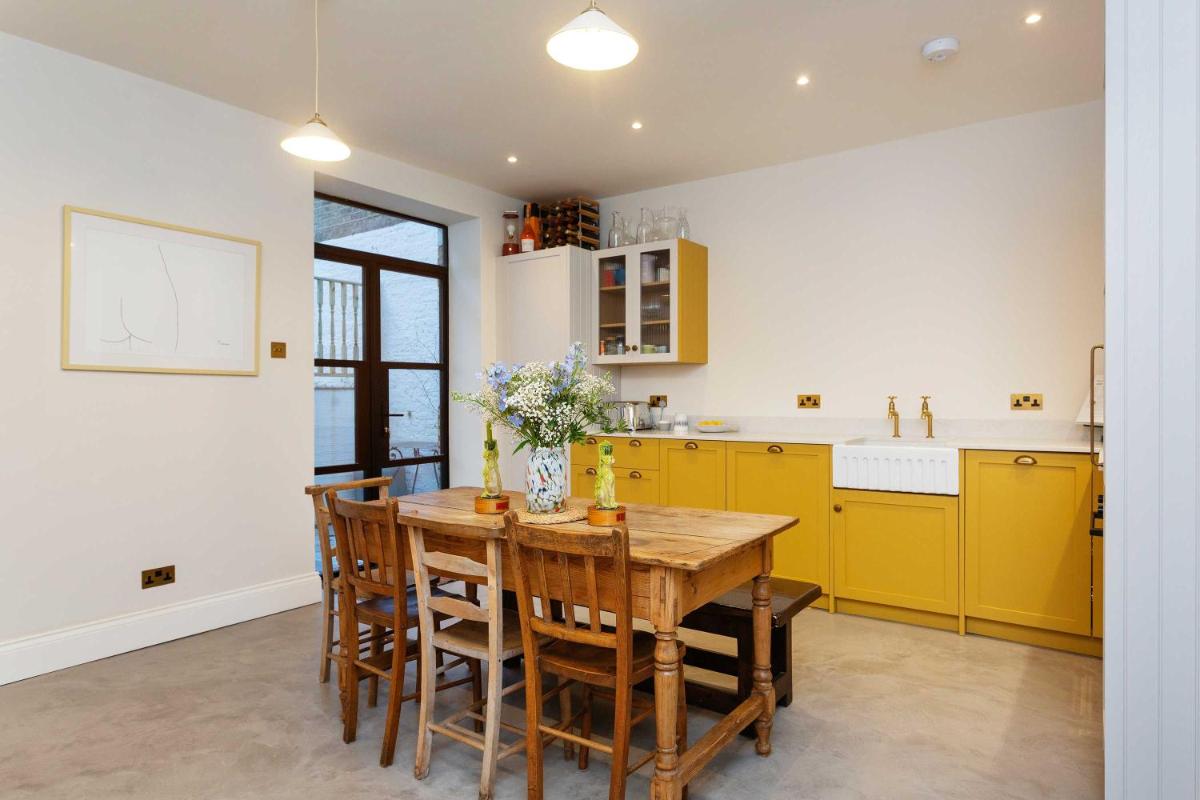 Veeve - Mellow Yellow by Holland Park - image 3