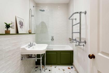 Veeve - Mellow Yellow by Holland Park - image 9