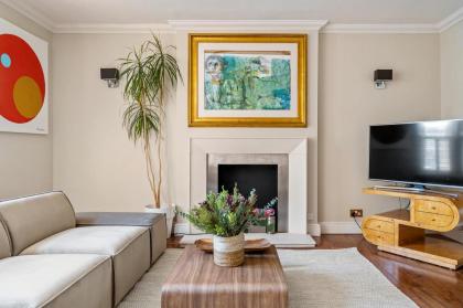 Period 3-Bed Maisonette next to the City of London - image 11