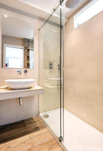 Brand new studio flat in the heart of Notting Hill - image 20