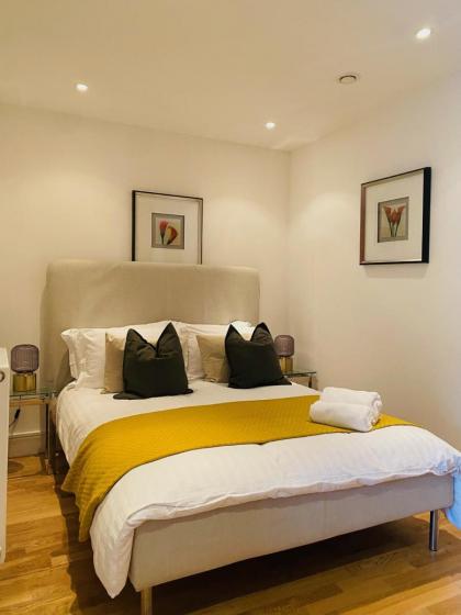 Studio Apartment Canary Wharf London