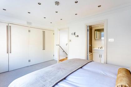 Little Venice House - image 27