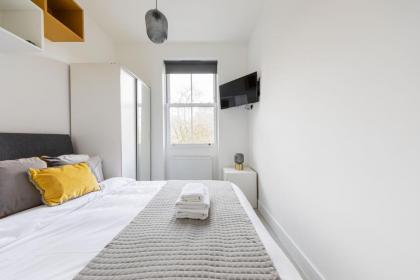 Cozy Ensuite Bedroom for Two near Tufnell Park
