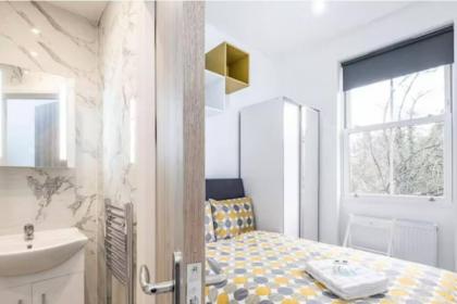 Great Location Service and Stay Double Ensuite Room - 5mins Walk From Tufnell Park