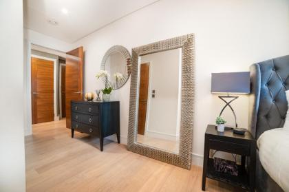 Stunning Modern Apartment close to Hyde Park by UnderTheDoormat - image 13