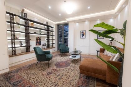 Modern Deluxe Five Bedroom House near Chalk Farm Station - image 15