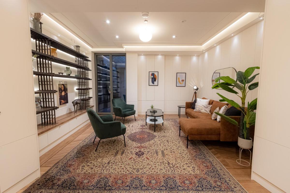 Modern Deluxe Five Bedroom House near Chalk Farm Station - image 4
