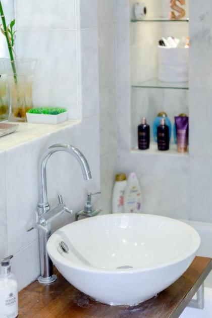 Airy & Modern 1BD flat in Maida Vale - image 18
