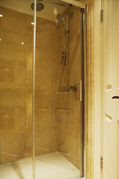 Holiday Lets London - C - image 28