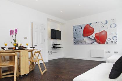 Holiday Lets London - I4 - image 20
