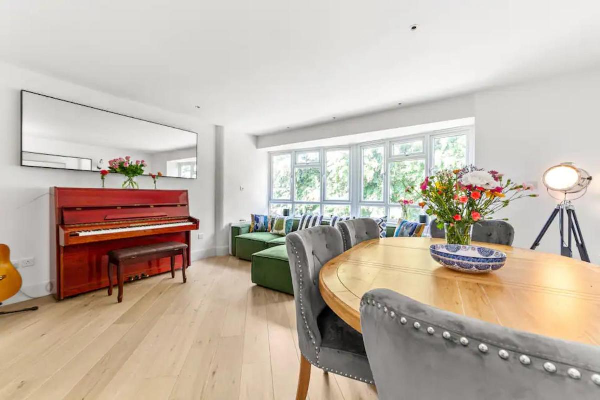 Serene 3BD Flat view of the Thames - Hammersmith - main image
