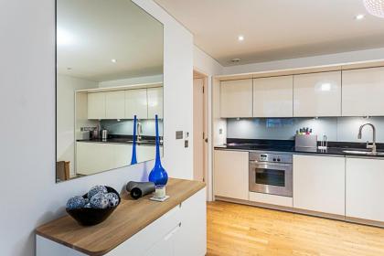 Perfect Paddington Pad - image 10
