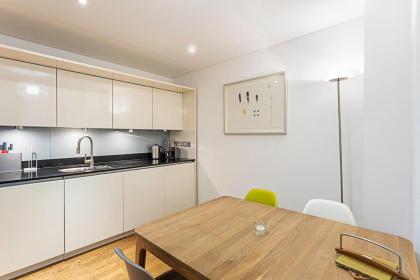 Perfect Paddington Pad - image 18